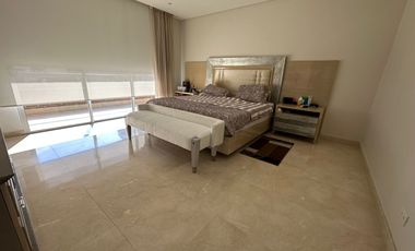 APARTAMENTO DE 4 HABITACIONES CON BAÑO