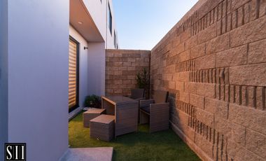 CASA VENTA, CONDOMINIO CON AMENIDADES, C: 132.75 M2 T: 119.40 M2, 3 REC. 2.5 BAÑOS.