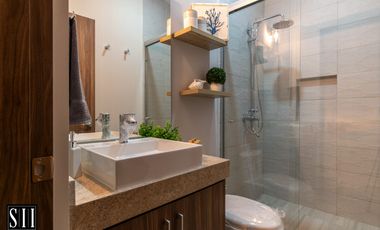 CASA VENTA, CONDOMINIO CON AMENIDADES, C: 132.75 M2 T: 119.40 M2, 3 REC. 2.5 BAÑOS.