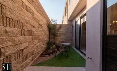 CASA VENTA, CONDOMINIO CON AMENIDADES, C: 171 M2 T: 127.40 M2, 3 REC. 2.5 BAÑOS.