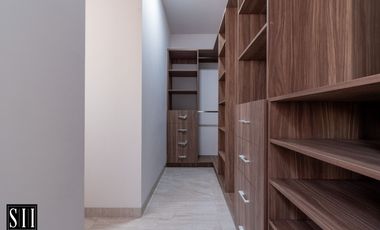 CASA VENTA, CONDOMINIO CON AMENIDADES, C: 171 M2 T: 127.40 M2, 3 REC. 2.5 BAÑOS.