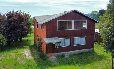Se Vende Amplia Propiedad Habitacional / Comercial  en Avenida principal de Paillaco, Región de Los Ríos.