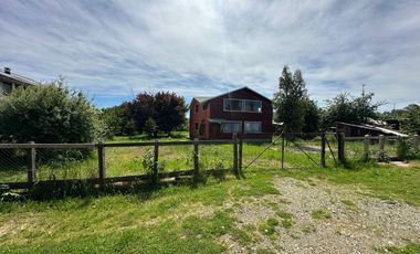 Se Vende Amplia Propiedad Habitacional / Comercial  en Avenida principal de Paillaco, Región de Los Ríos.