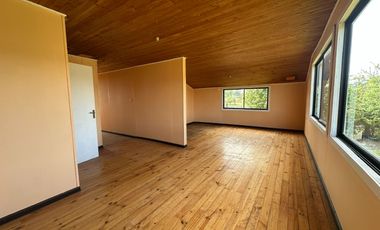 Se Vende Amplia Propiedad Habitacional / Comercial  en Avenida principal de Paillaco, Región de Los Ríos.