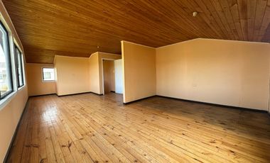 Se Vende Amplia Propiedad Habitacional / Comercial  en Avenida principal de Paillaco, Región de Los Ríos.