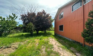 Se Vende Amplia Propiedad Habitacional / Comercial  en Avenida principal de Paillaco, Región de Los Ríos.
