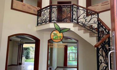 RESIDENCIA EN VENTA EN SANTA ANITA CAMPO DE GOLF 1ra. SECCION