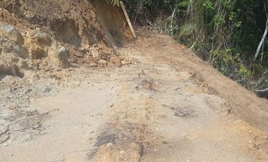 VENDO ESTE TERRENO CON TRES EXPLANACIONES EN BARBOSA ANTIOQUIA.