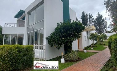Espectacular Casa de Venta, doble seguridad en conjunto de 4 casas. LA VIÑA-TUMBACO