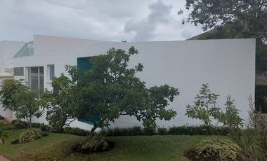 Espectacular Casa de Venta, doble seguridad en conjunto de 4 casas. LA VIÑA-TUMBACO