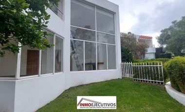Espectacular Casa de Venta, doble seguridad en conjunto de 4 casas. LA VIÑA-TUMBACO