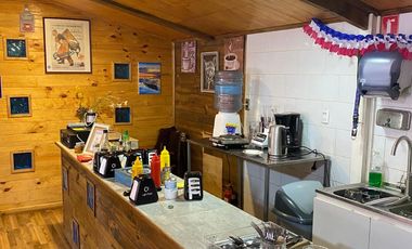 RESTAURANTE EN EL CENTRO DE LA COMUNA DE MÁFIL