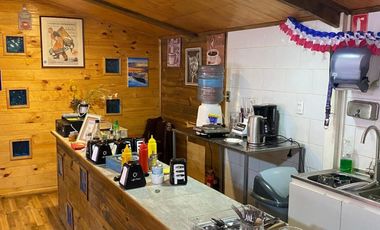 RESTAURANTE EN EL CENTRO DE LA COMUNA DE MÁFIL