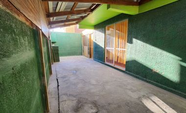 CASA AMPLIA EN CONDOMINIO EL ALTO