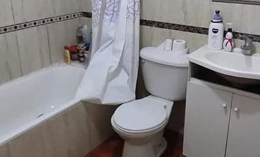 CASA AMPLIA EN CONDOMINIO EL ALTO