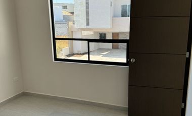 Casa NUEVA en Privanzas Mirasierra
