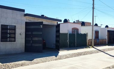 VENTA CASA DE UNA PLANTA EN EL FRACC CARDONAL $950,000