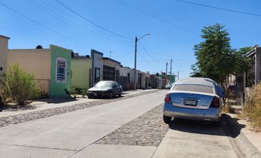 VENTA CASA DE UNA PLANTA EN EL FRACC CARDONAL $950,000