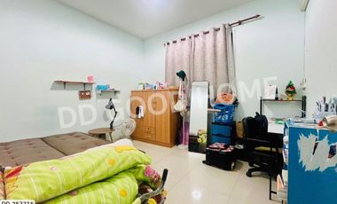 Twin house, Pinruethai Village, Rangsit-Klong 7, near Sarasas Witaed Rangsit School