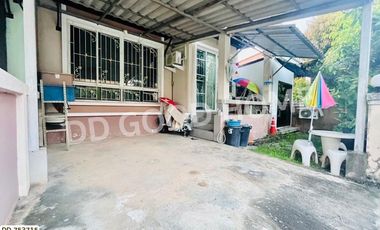 Twin house, Pinruethai Village, Rangsit-Klong 7, near Sarasas Witaed Rangsit School