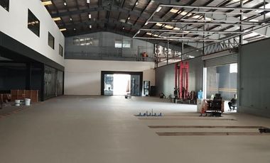 Warehouse with Commercial Showroom for Sale Along West Service Road Muntinlupa