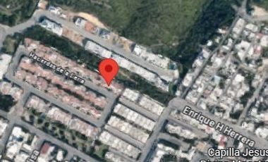 ¡Haz Que Tu Dinero Trabaje Para Ti Hoy !! Venta de Hermosa Casa en Exclusiva Zona, Col. San Pedro Garza García NL.