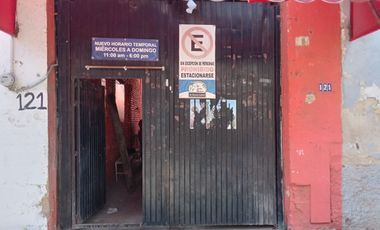 TERRENO EN  EL CENTRO DE TLAQUEPAQUE