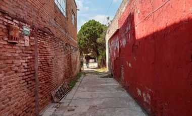 TERRENO EN  EL CENTRO DE TLAQUEPAQUE