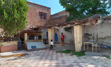 TERRENO EN  EL CENTRO DE TLAQUEPAQUE