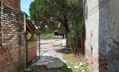 TERRENO EN  EL CENTRO DE TLAQUEPAQUE