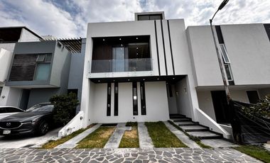 Casa en Venta Coto Avellano $7,100,000.00 en Valle Imperial