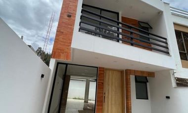 Elegante villa en venta por estrenar sector Río Amarillo, exclusivo sector, crédito VIP.