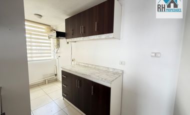 Departamento en Arriendo Incluye Estacionamiento, Condominio los Coihues 4, Fundo el Carmen