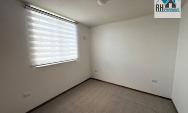 Departamento en Arriendo Incluye Estacionamiento, Condominio los Coihues 4, Fundo el Carmen