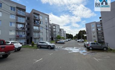 Departamento en Arriendo Incluye Estacionamiento, Condominio los Coihues 4, Fundo el Carmen