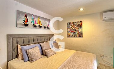 Casa en Venta en Cancún en Zona Hotelera con 6 Habitaciones y Alberca