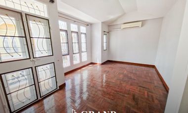 ทาวน์เฮ้าส์ 2 ชั้น หมู่บ้านวรางกูล ลำลูกกาคลองสาม