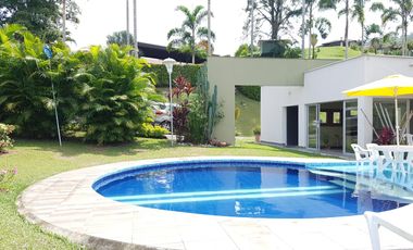 EXCLUSIVA CASA CAMPESTRE. Sector San Bernardo del viento (Manizales).