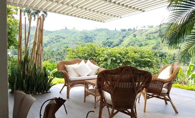 EXCLUSIVA CASA CAMPESTRE. Sector San Bernardo del viento (Manizales).