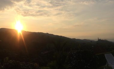 EXCLUSIVA CASA CAMPESTRE. Sector San Bernardo del viento (Manizales).