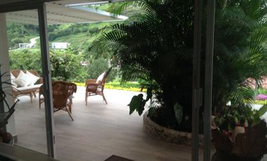 EXCLUSIVA CASA CAMPESTRE. Sector San Bernardo del viento (Manizales).