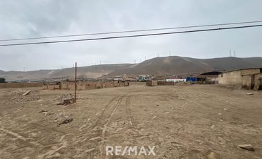 Terreno Industrial En Esquina - 3 Frentes - 5000M2 - Zona Industrial | A 25 Minutos Del Aeropuerto |  Ventanilla