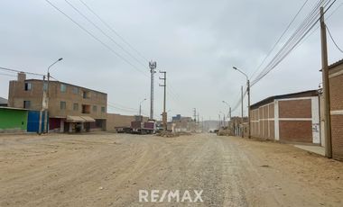 Terreno Industrial En Esquina - 3 Frentes - 5000M2 - Zona Industrial | A 25 Minutos Del Aeropuerto |  Ventanilla