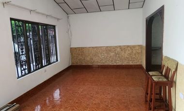 SE VENDE CASA DE UN PISO EN BUGALAGRANDE
