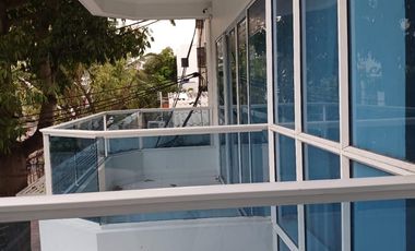 EDIFICIO EN ARRIENDO- MANGA