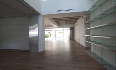 Casa en arriendo en El Golf.