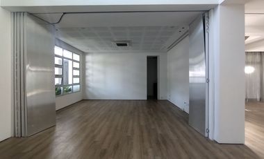 Casa en arriendo en El Golf.