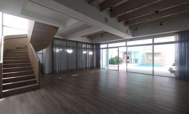 Casa en arriendo en El Golf.