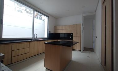 Casa en arriendo en El Golf.