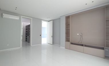 Casa en arriendo en El Golf.